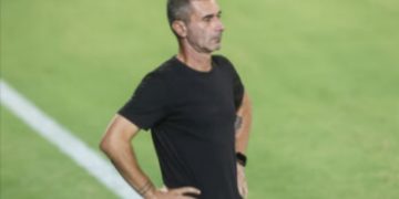 Από την Αγία Νάπα στο Αιγάλεω και τώρα ξανά πίσω Κύπρο