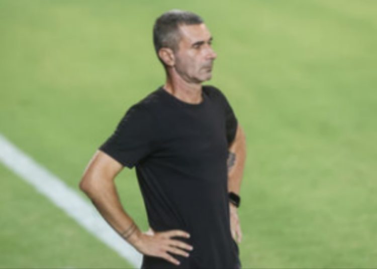 Από την Αγία Νάπα στο Αιγάλεω και τώρα ξανά πίσω Κύπρο
